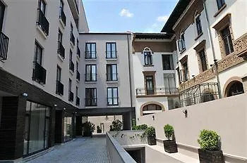 Hemingway Szálloda Bukarest