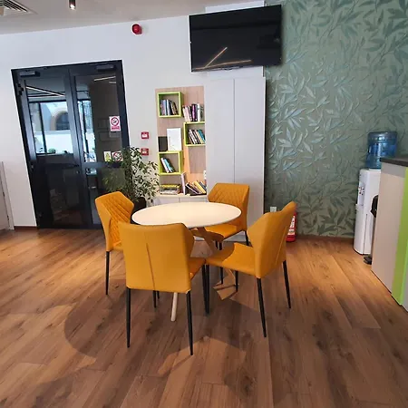 Hemingway فندق بوخارست