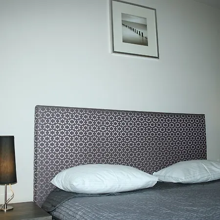 Hemingway فندق بوخارست