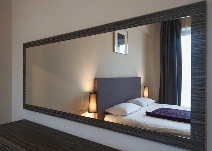 Hemingway 3* Bukarest