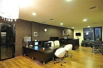 Hemingway 3* Bukarest